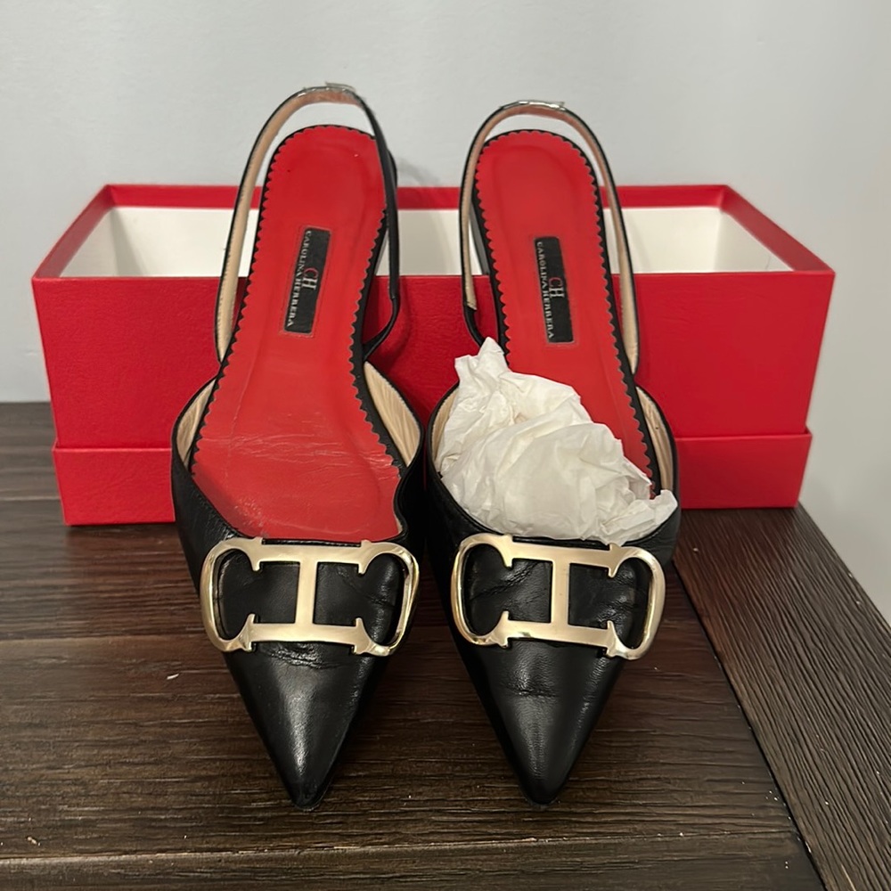 INITIALS INSIGNIA SLINGBACK FLATS
$470.00 REF. 11CZZP2420303
